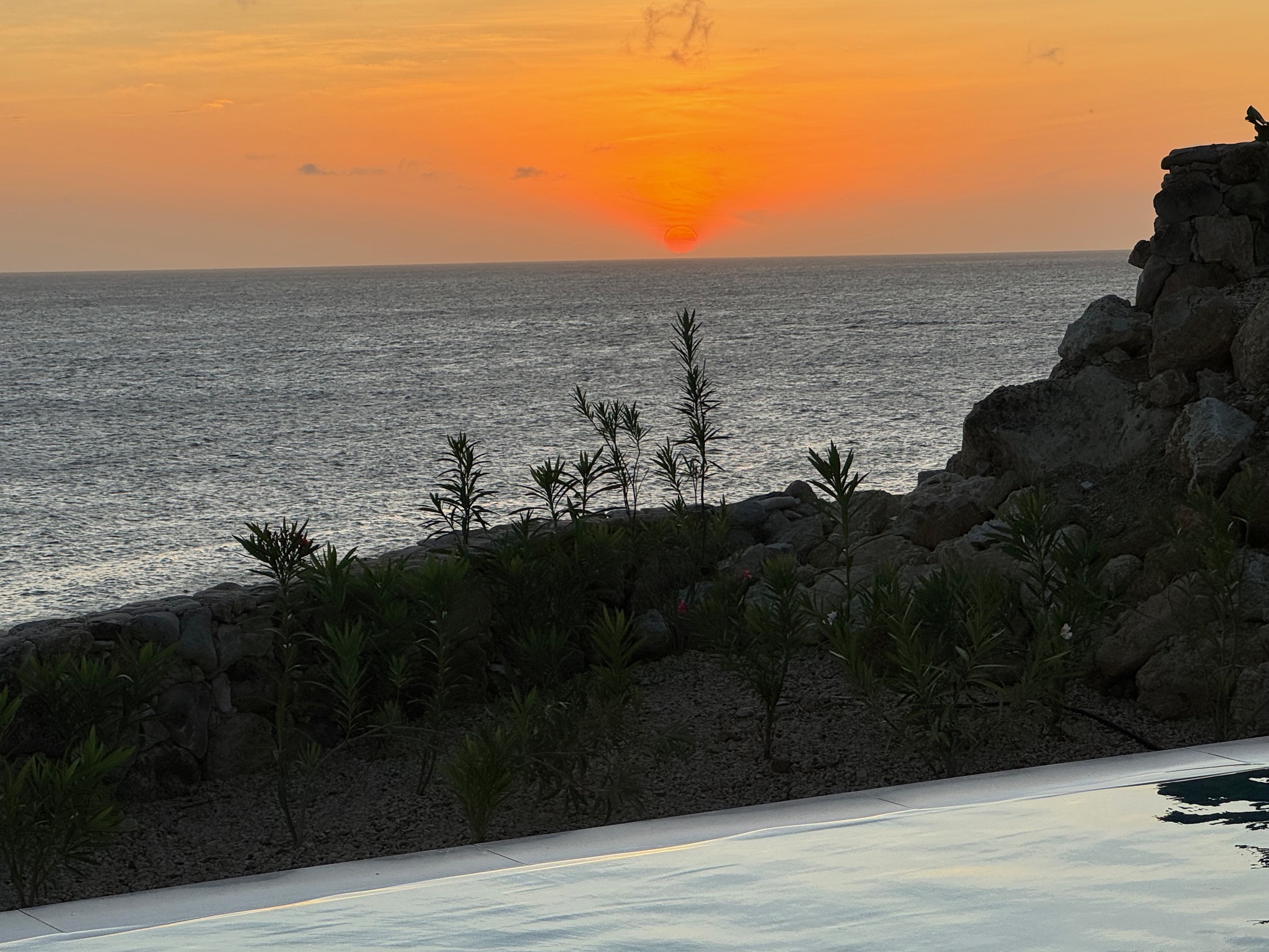 Uw Privéparadijs op een Klif met Fenomenaal Zeezicht