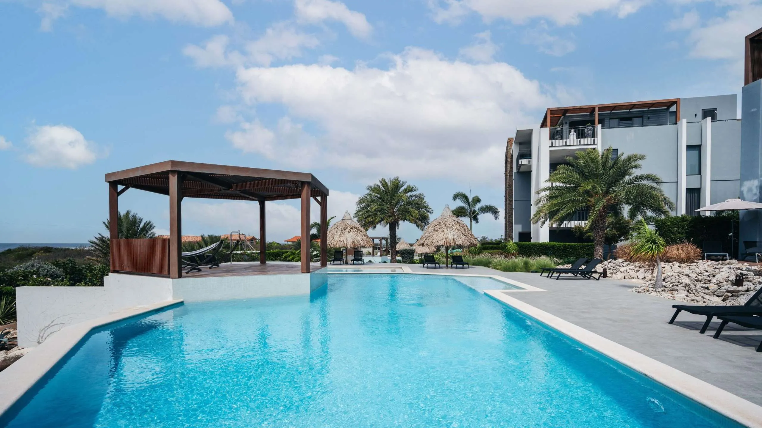 Holland House - Cape Marie 1401