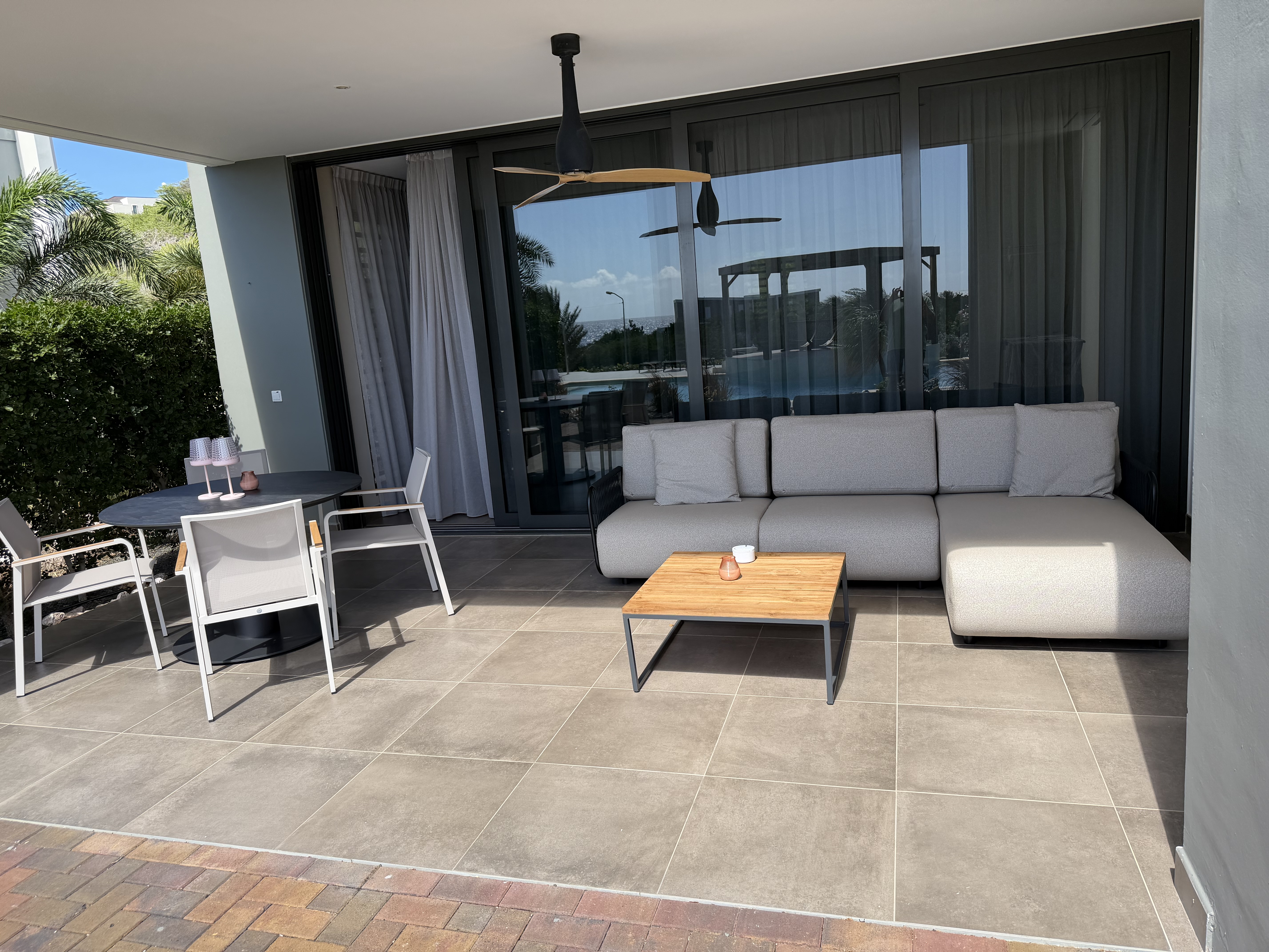 Holland House - Cape Marie 1401