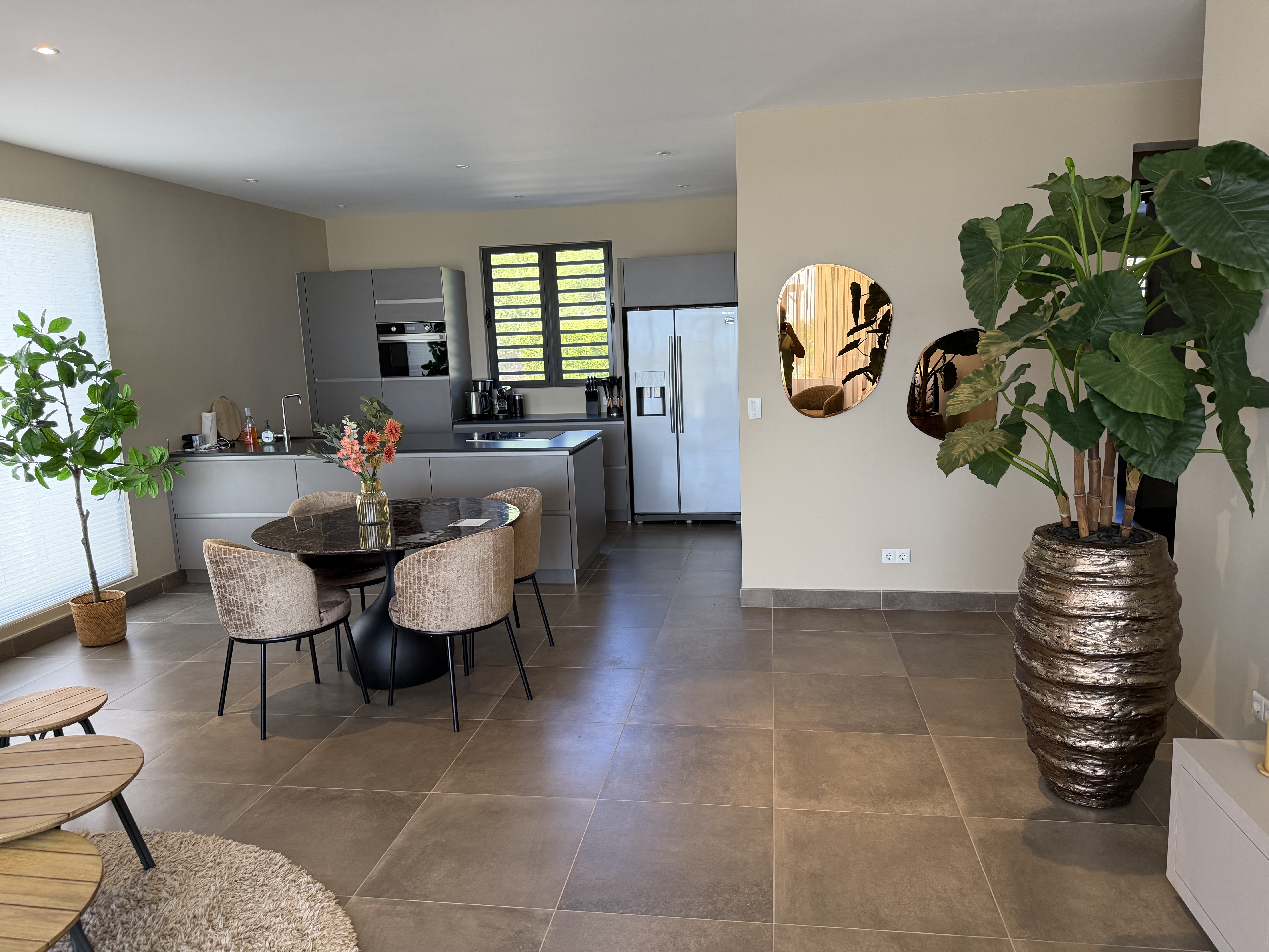 Holland House - Cape Marie 1401