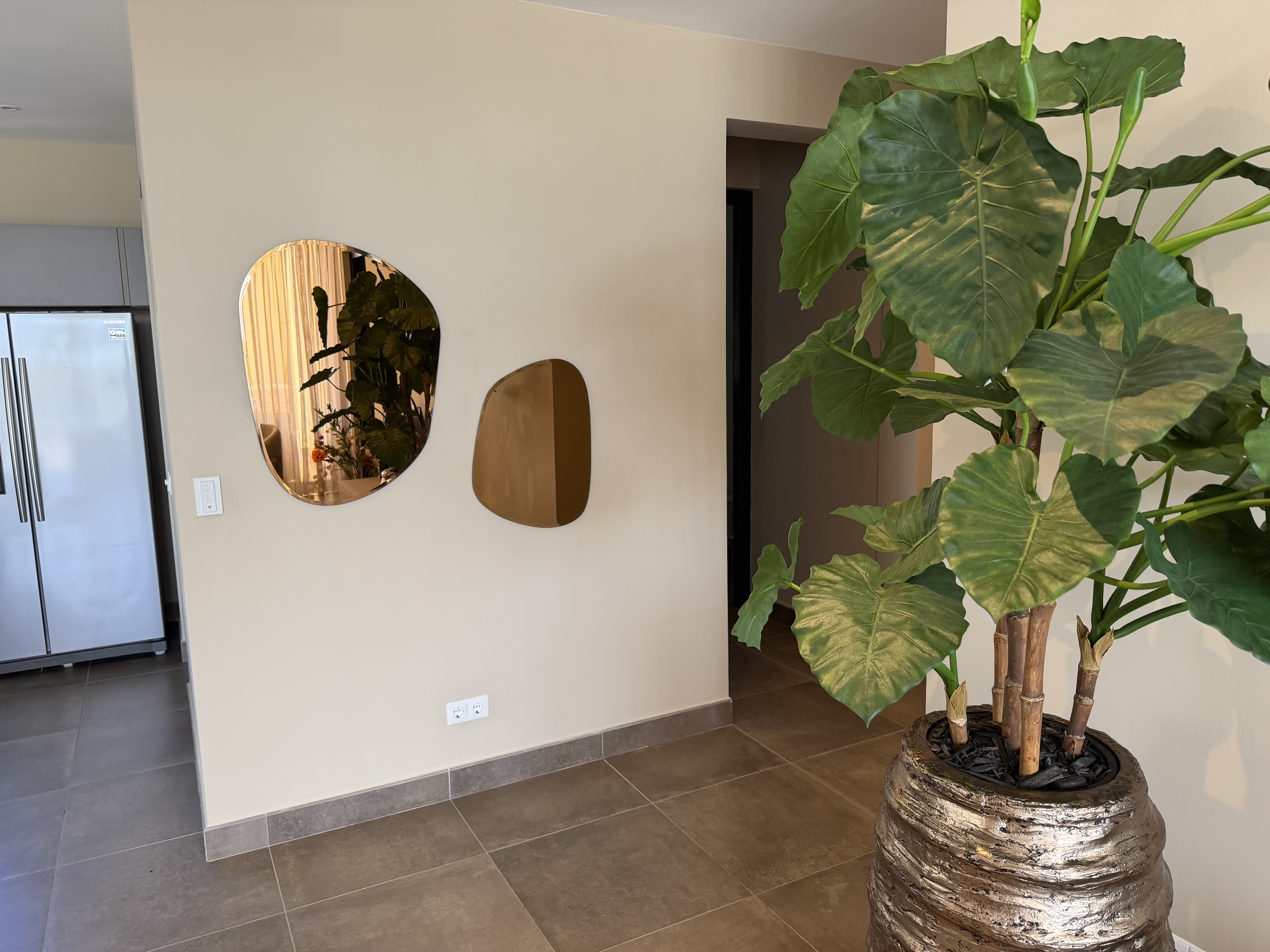 Holland House - Cape Marie 1401