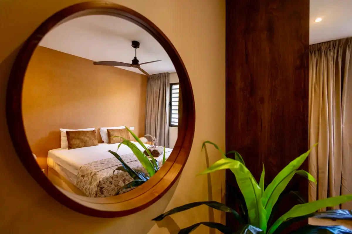 Holland House - Cape Marie 1401