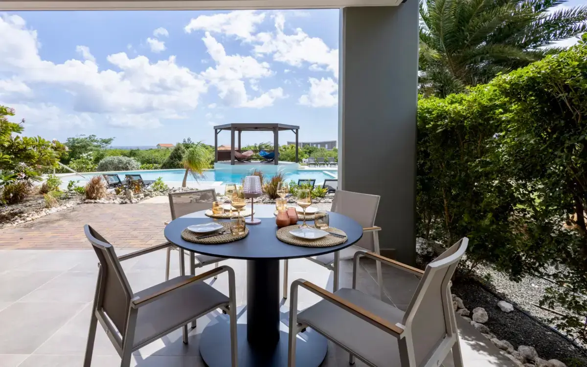 Holland House - Cape Marie 1401