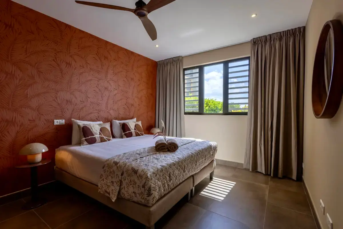 Holland House - Cape Marie 1401