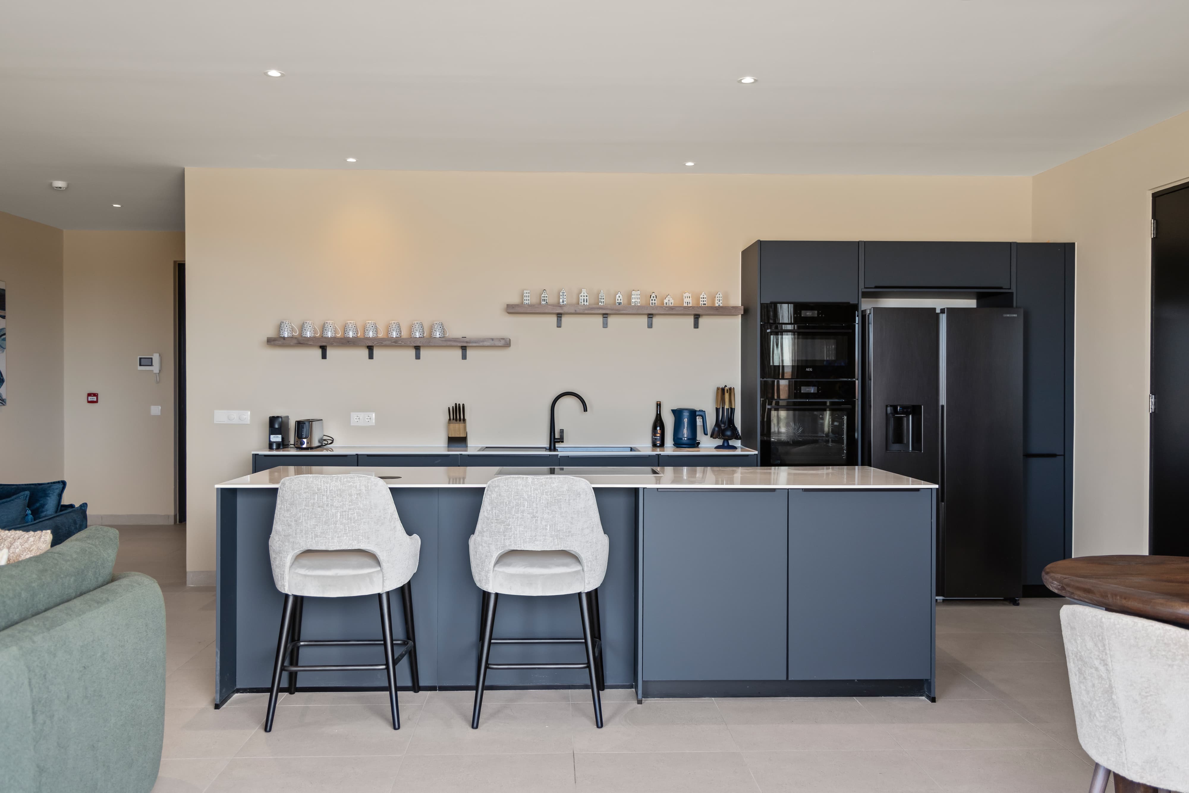 Holland House - Cape Marie C3