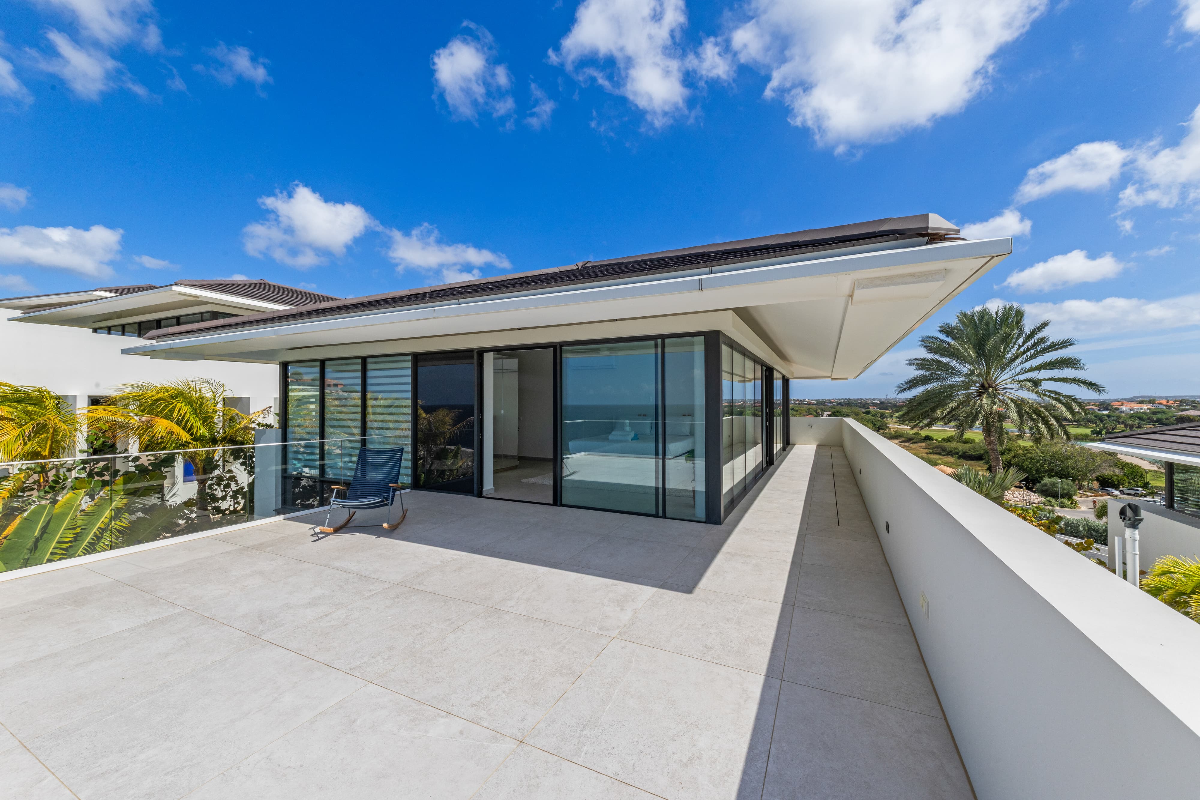 Holland House - Blue Bay - on a cliff with a phenomenal sea view