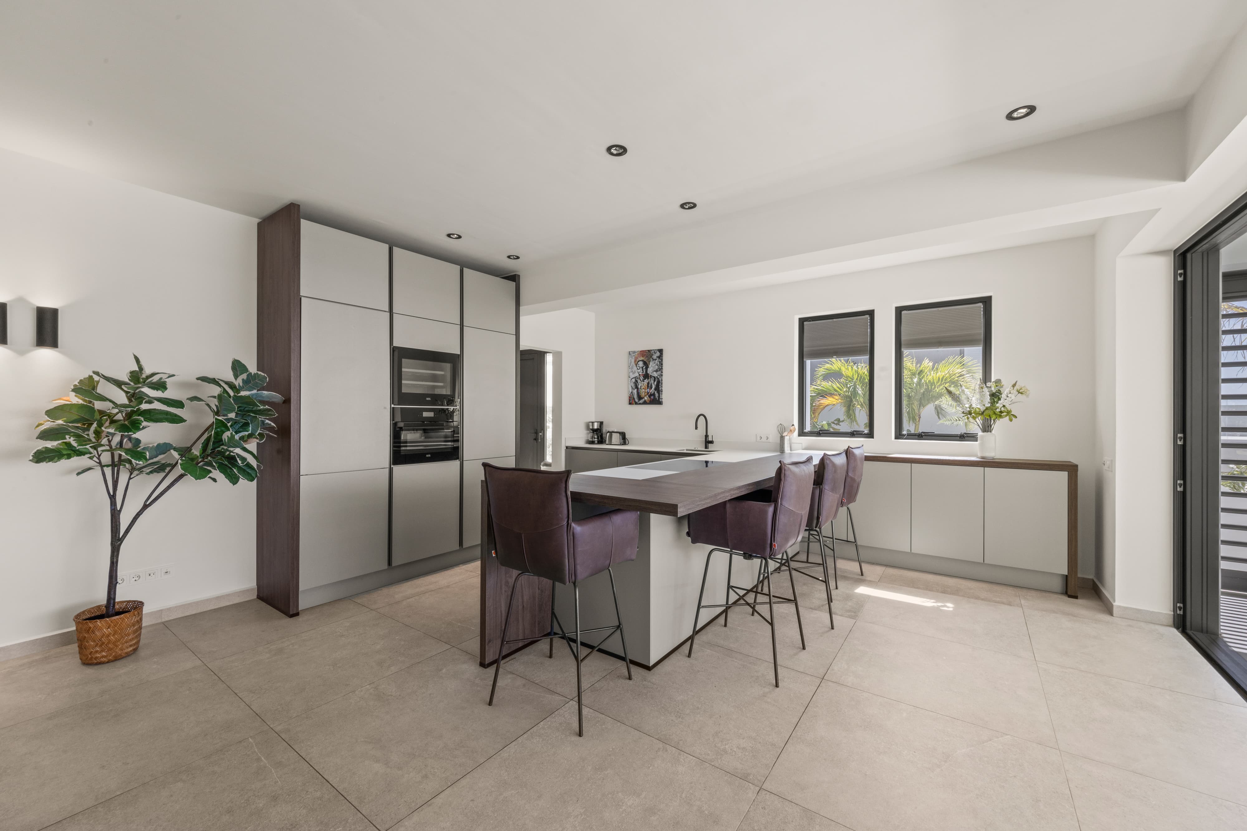 Holland House - Blue Bay - on a cliff with a phenomenal sea view