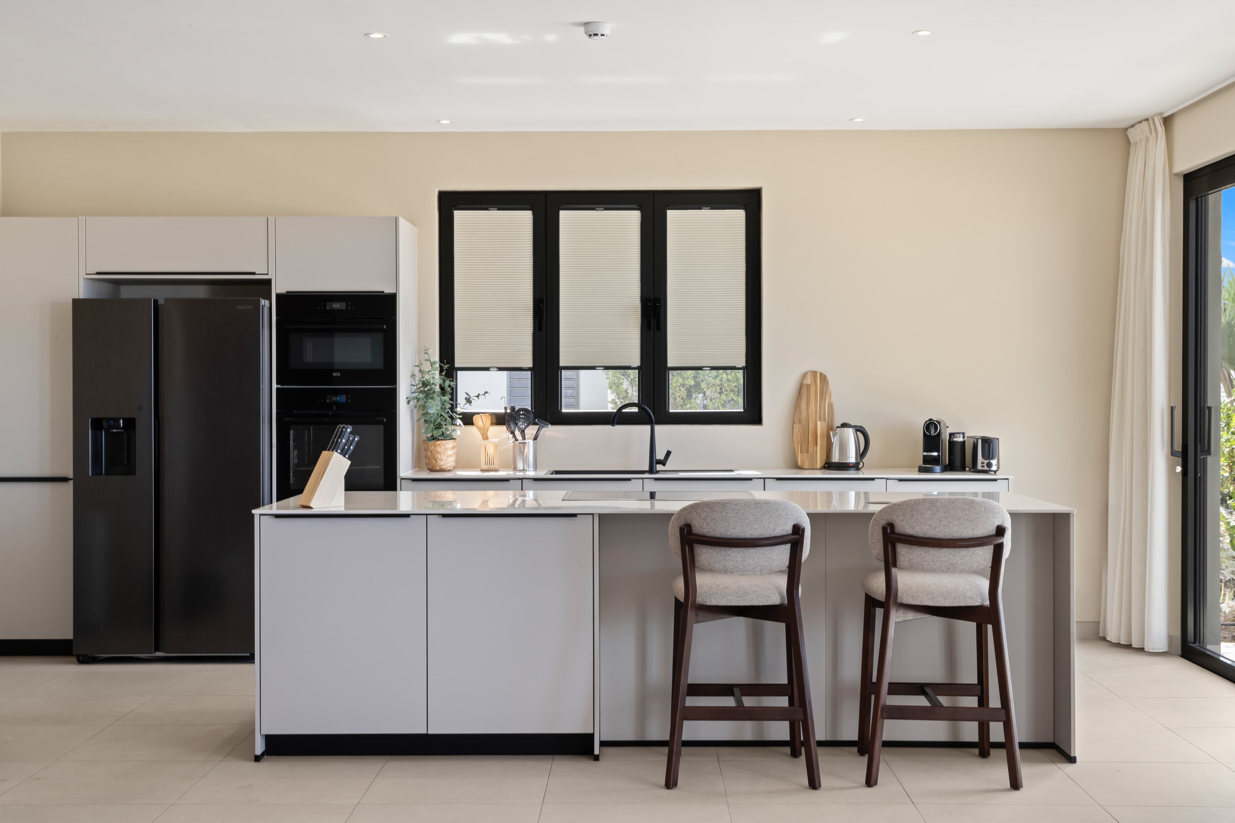 Holland House - Cape Marie C4