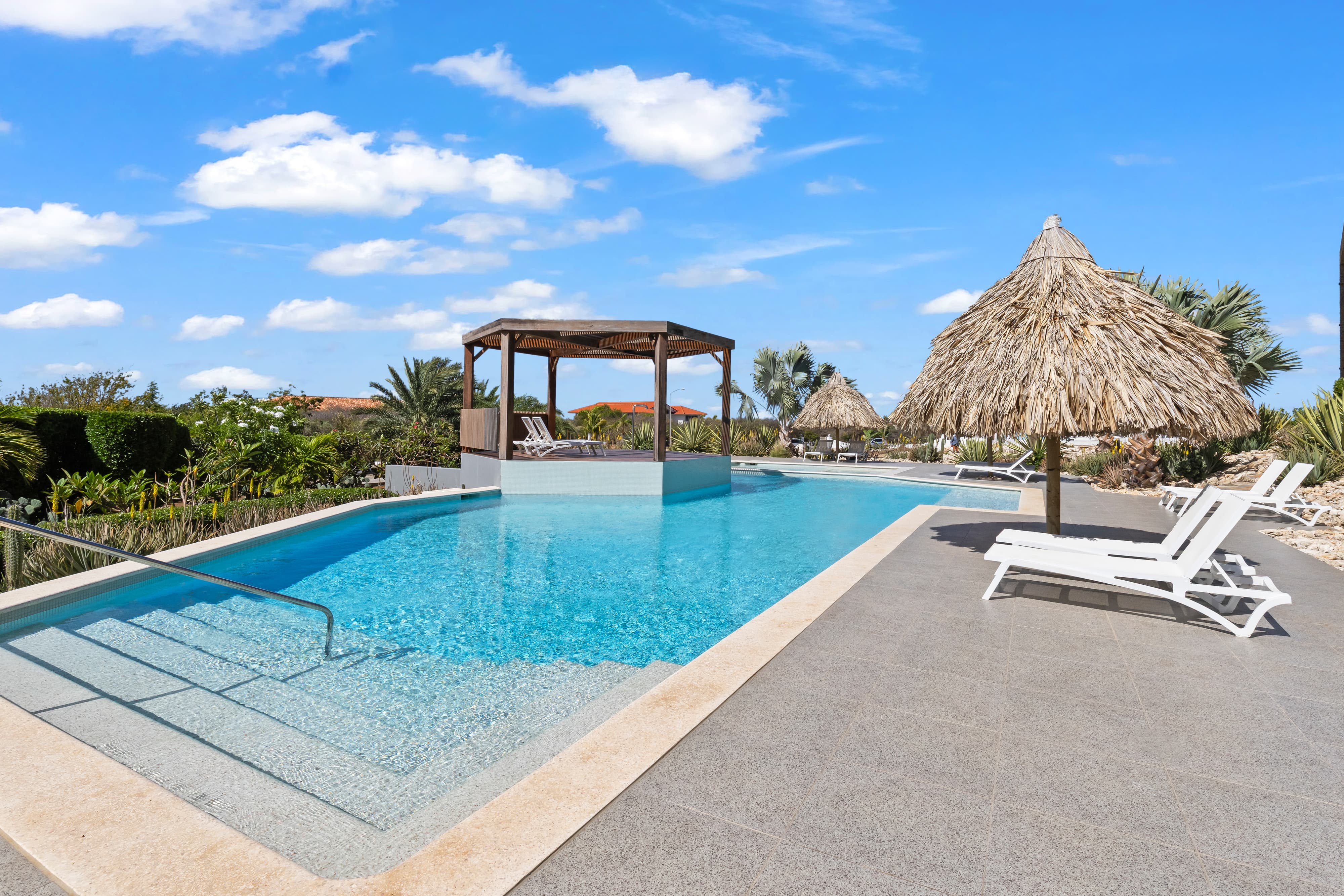 Holland House - Cape Marie C4